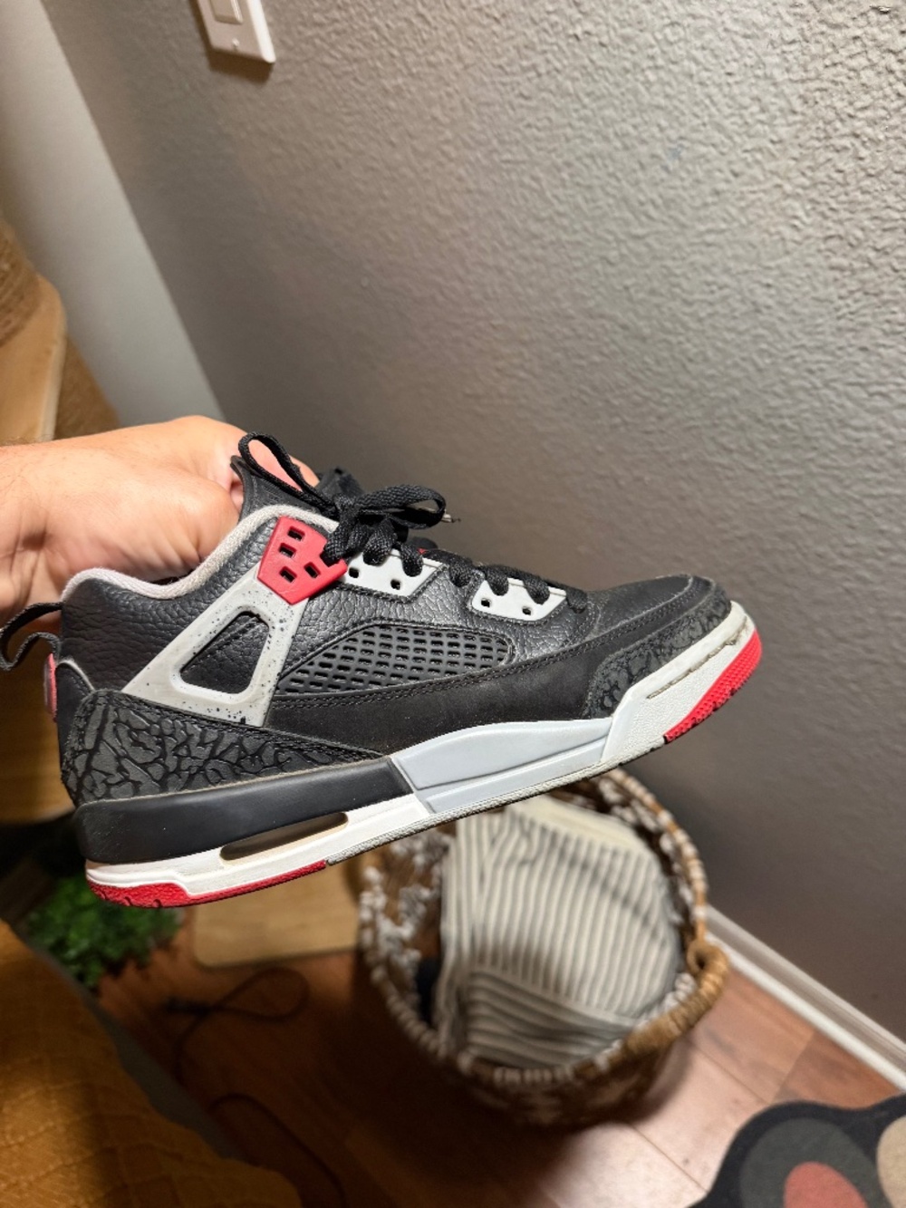 Jordan bread 4 youth size 5 gently used